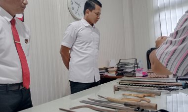 Polres Banjarbaru Gerak Cepat Lima Belas Gangster Pembuat Onar Di Guntung Paikat Berhasil Di Bekuk.