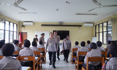 Kunjungi Diktuba di Sepolwan, Irwasum Polri Ingatkan Calon Polwan Terus Kembangkan Potensi
