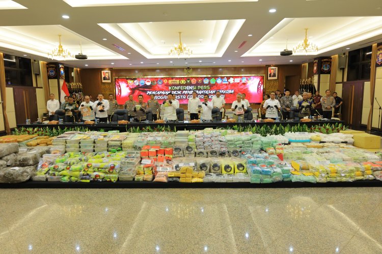 Kapolri Tegaskan Hukuman Maksimal untuk Bandar Narkoba: Fokus Pemberantasan dari Hulu ke Hilir