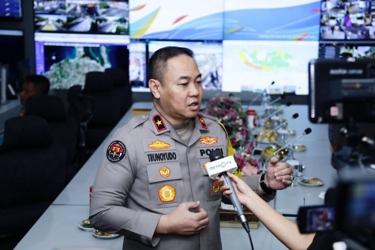 Urai Kemacetan, Polri Terapkan Contraflow Tol Jakarta-Cikampek