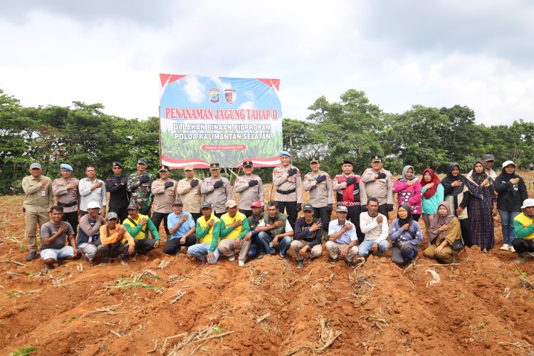 Tanam Jagung Tahap II di Lahan Binaan Bidpropam Polda Kalsel