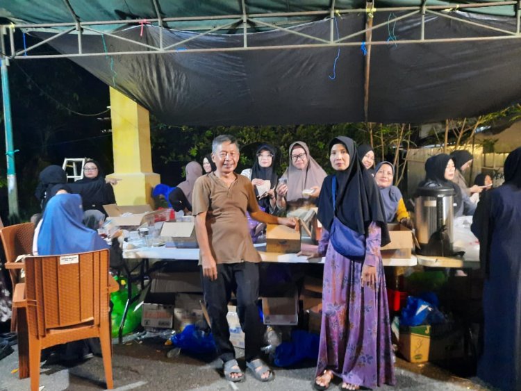 Warga Komplek Pondok Sejahtera Sediakan 5.000 Porsi Konsumsi untuk Jamaah 5 Rajab