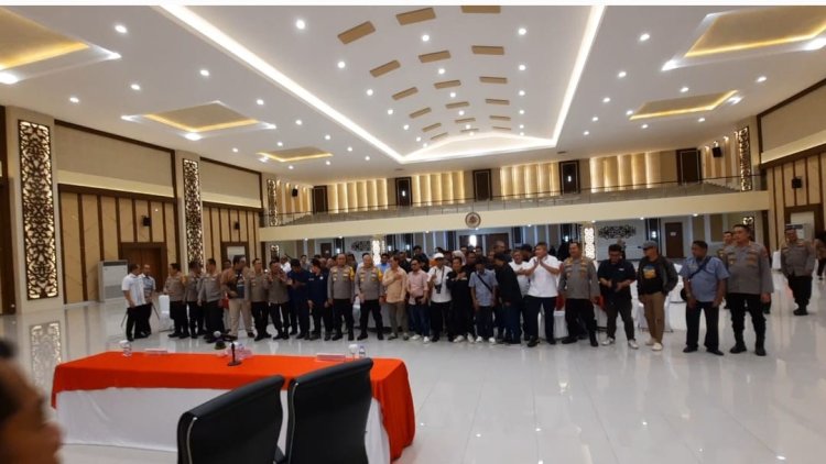 Press Rilis Akhir Tahun Kapolda Imbau Tidak Ada Kembang Api Bentuk Empati Kepada Korban Bencana Alam