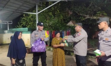 Polsek Kurau Bersama Pramuka Salurkan Ratusan Porsi Makanan untuk Korban Banjir, IPTU Bambang: Komitmen Polri Bersama Masyarakat