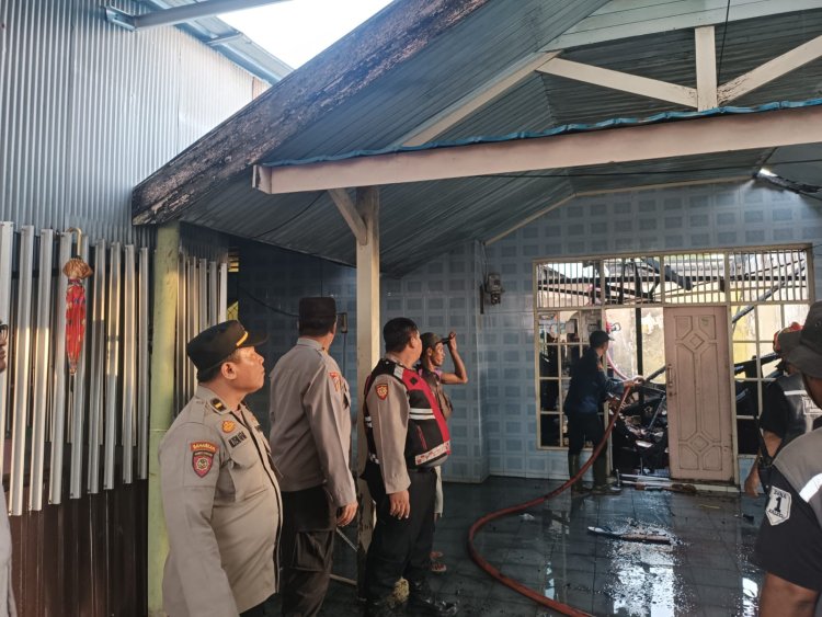 Hanguskan Rumah Kontrakan Dua Pintu di Landasan Ulin Timur, Kerugian Capai Rp30 Juta