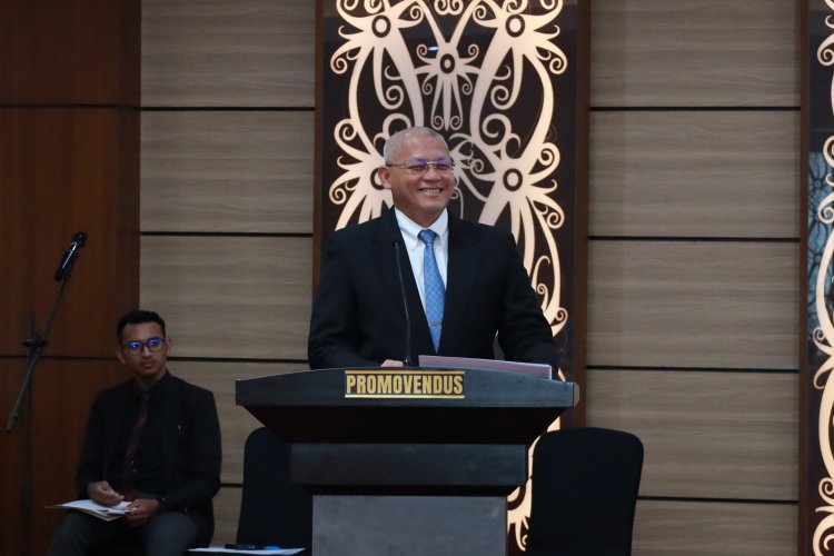 Kapolda Kalsel Raih Doktor Ilmu Hukum, Tekankan Pentingnya Sinergi Akademik dan Praktik Kepolisian