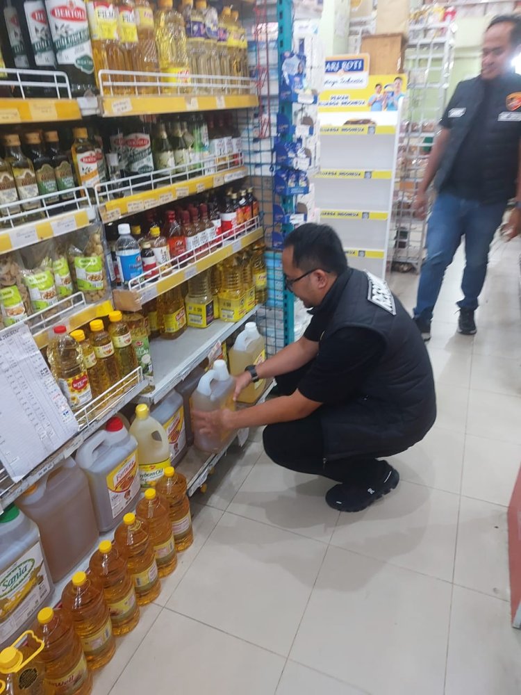 Pantau Harga Sembako di Ritel Modern, Unit IV Tipidter Satreskrim Polres Banjarbaru  Pastikan Pasokan Aman Jelang Ramadan