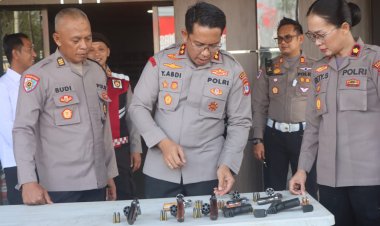 Kapolres Balangan Periksa Senjata Api Dinas dan Tes Urine Anggota, Pastikan Penggunaan Senpi Sesuai Prosedur