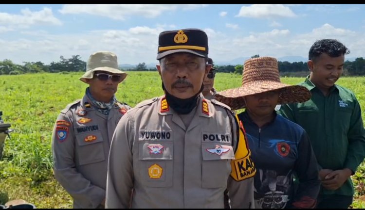 Kapolsek Banjarbaru Utara Dampingi Kelompok Tani, Semprot Jagung Gunakan Drone Lebih Efisien