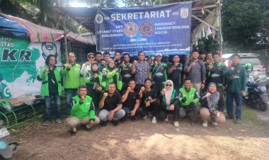 Polda Kalsel Berbagi, ETB Rescue Terima 30 Paket Sembako Melalui Polres Banjarbaru