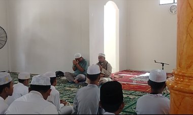 Makna Berbagi 10 Muharram Yayasan Borneo Lestari Berbagi Di Pondok RMA Guntung Manggis
