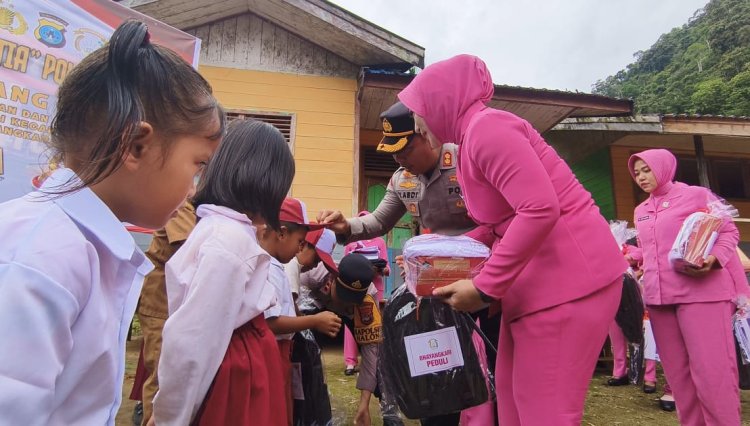 Polres Balangan “Sambang Pintar” dan Salurkan Bantuan Pendidikan Untuk Menyambut HUT Bhayangkara ke-80
